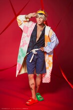 山野光扮するサナー。