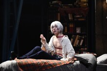 ミュージカル「NO.6」公開ゲネプロより、今牧輝琉演じる紫苑。