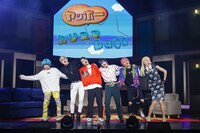 「『カリスマ de ステージ LIVE』～集まれ！カリスマ文化祭！～」より。（撮影：小境勝巳）