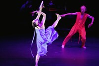 平山素子×笠井叡「『フーガの技法』を踊る」より。(c)大洞博靖