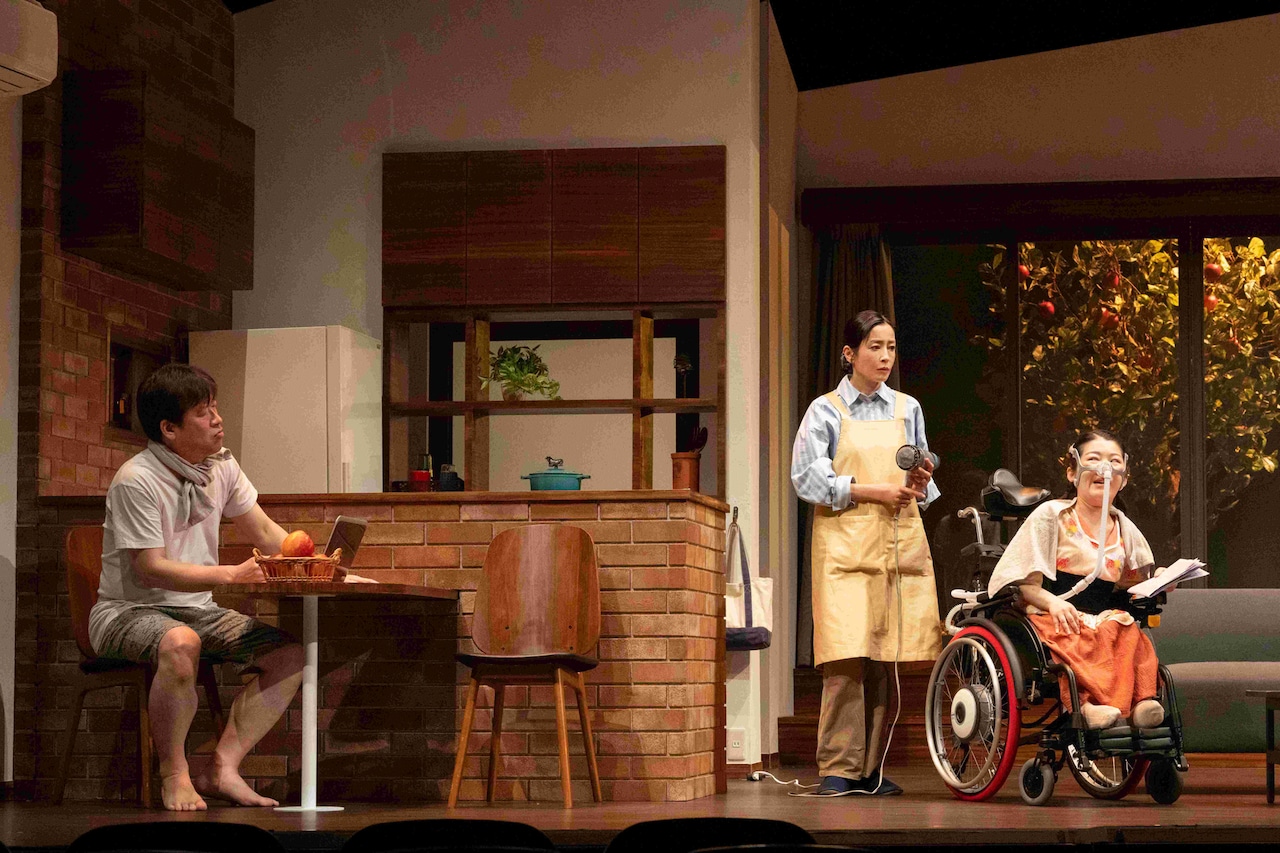 アカデミック.デコパージュ　加藤洋子 Amazon.co.jp: アカデミックデコパージュ : 加藤 洋子: Japanese