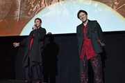 左から松本幸四郎、尾上松也。