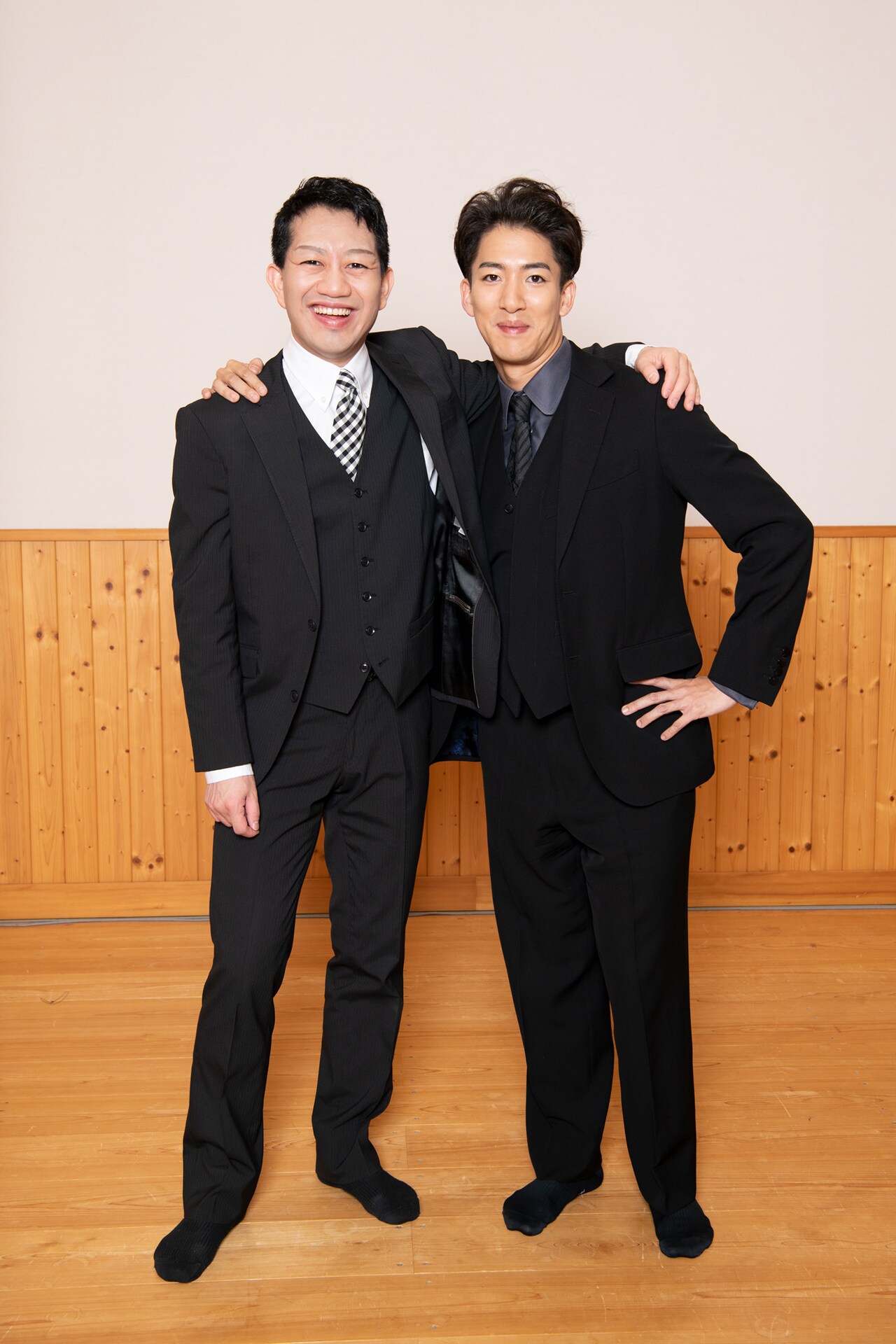 左から中村壱太郎、尾上右近。