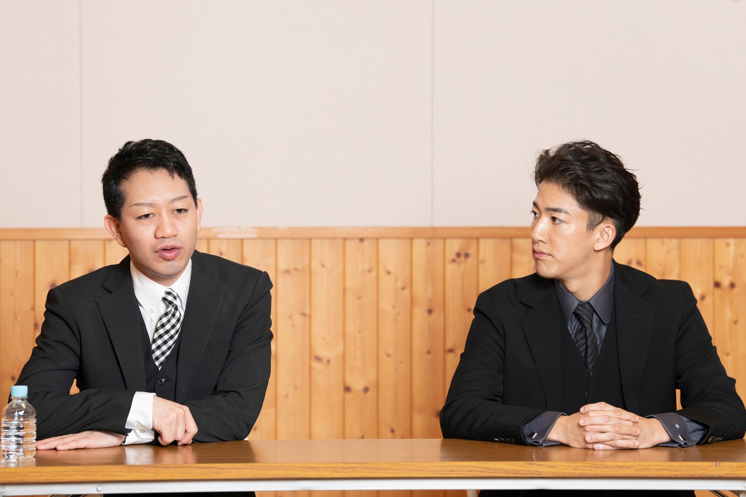 左から中村壱太郎、尾上右近。