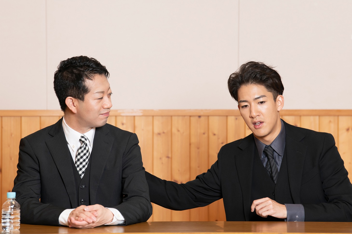 左から中村壱太郎、尾上右近。
