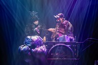 「東洋空想世界（オリエンタルファンタジー）『blue egoist』」より。（撮影：小境勝巳、佐藤薫、高田真希子）