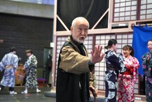 「天保十二年のシェイクスピア」稽古より、木場勝己演じる隊長。