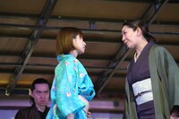 「天保十二年のシェイクスピア」稽古より、唯月ふうか演じるお光（左）と瀬奈じゅん演じるお文（右）。