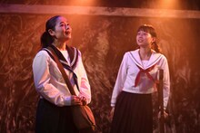 流山児★事務所 創立40周年記念公演「冥王星の使者」より。