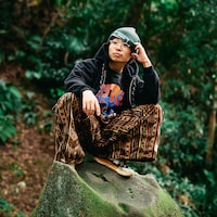 MONSTROUSA2024年秋冬コレクションのルック。