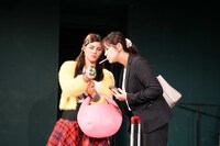 劇団ノックステージ 第7回公演「8人の往来」より。