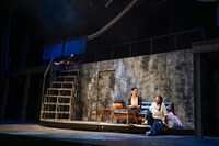 果てとチーク 第8回本公演「害悪」より。（撮影：上野哲太郎）