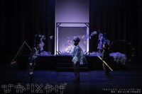 メニコン シアターAoi芸術監督作品 子どものための舞台作品「ひかりとかげ」より。