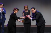 「関西演劇祭2024」表彰式の様子。