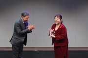 「関西演劇祭2024」表彰式の様子。