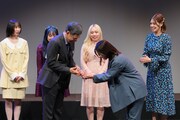 「関西演劇祭2024」表彰式の様子。