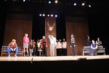 劇団扉座 第78回公演「歓喜の歌」より。