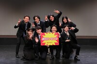 「関西演劇祭2024」表彰式より、劇団さいおうばのカンパニーメンバー。
