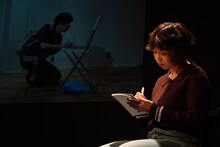 ぺぺぺの会＋いいへんじ「LifeとWork」より、「play myself by myself」の様子。