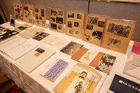 秋浜悟史「ある地方高校生の日記 一九五〇～一九五三」の出版記念パーティ会場で展示された貴重な資料。（撮影：杉浦正和）