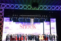 「Endless SHOCK」11月公演千秋楽カーテンコールの様子。