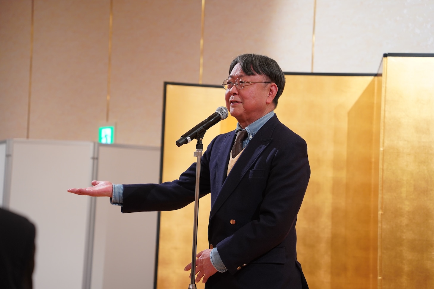 秋浜悟史「ある地方高校生の日記 一九五〇～一九五三」の出版記念パーティより、岩崎正裕。