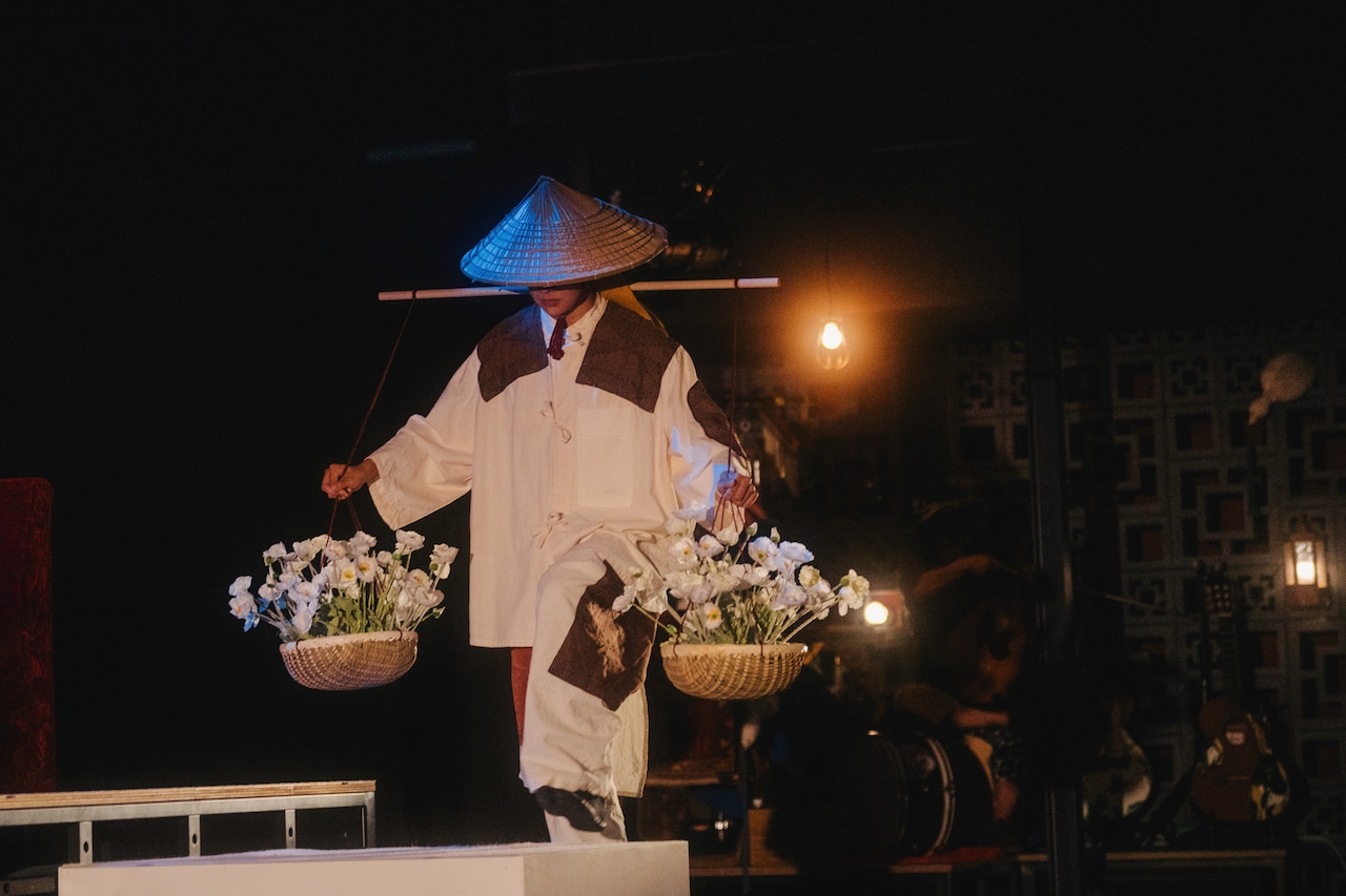 美しく、楽しい、ヘンテコな世界が誕生　白神ももこ×兼島拓也「花売の縁オン（ザ）ライン」開幕