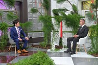 左から林修、市川團十郎。（写真提供：MBS）