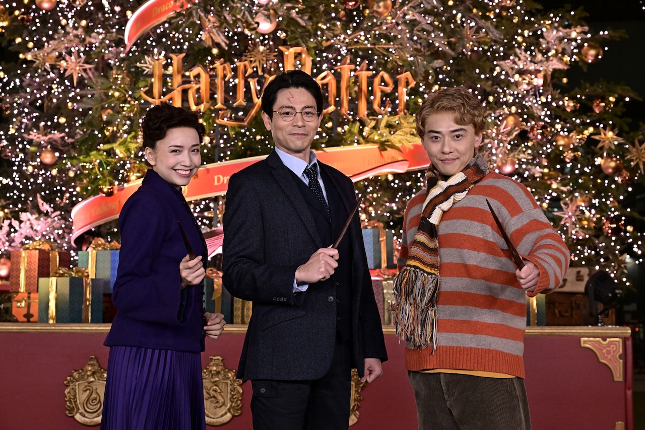 吉沢悠らハリー・ポッターツリー点灯式に参加、「呪いの子」劇場内にもツリー設置