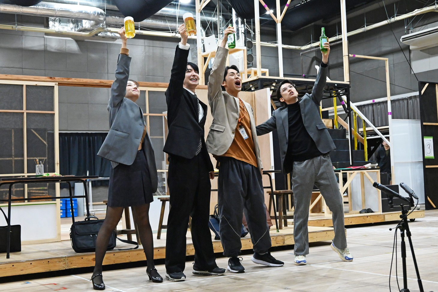 新作ミュージカル「ミセン」稽古場の様子。