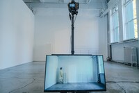 中屋敷南 新作パフォーマンス＋インスタレーション2024「ひかりとからだのふれあうところ Where Light and Body Meet」より。