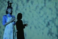 モヘ組「にんじゃすらいむ」より。（撮影：西出結）