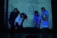 モヘ組「にんじゃすらいむ」より。（撮影：西出結）