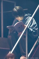 「演劇【推しの子】2.5次元舞台編」公開ゲネプロより、安西慎太郎演じる姫川大輝。