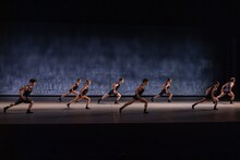 Noism0＋Noism1「過ぎゆく時の中で」より。（Photo by Joseph Marcinsky）