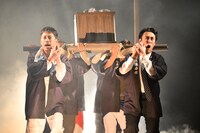 ゴツプロ！ 第10回公演「たかが十年の祭り」より。（撮影：渡邉和弘）