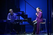 「Songwriters' SHOWCASE」より、左からフィン・アンダーソン、シルビア・グラブ。