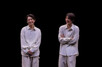 言式「或いは、ほら」より。（撮影：小境勝巳）(c)言式