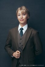 橋本真一扮するジョン・H・ワトソン。