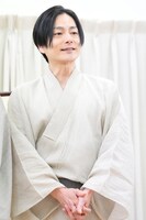 令和七年 正月公演「おちか奮闘記」取材会の様子。松本慎也。