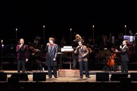 「The Reunion: Together Again」より。（写真提供：読売新聞社）