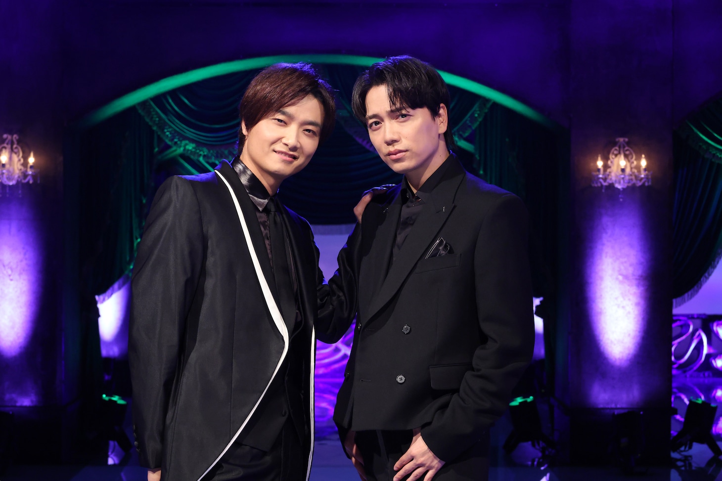フジテレビ系「MUSIC FAIR」の「さよなら帝劇特集」出演者左から井上芳雄、山崎育三郎。