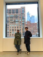 コラボレイターの三橋俊平さんと。