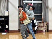 ニットキャップシアター 25周年記念公演 第46回公演「さらば、象」稽古の様子。