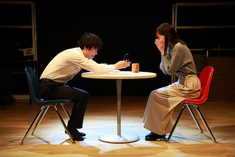 アガリスクエンターテイメント 二十周年記念興行 第1弾 第32回公演「二十歳の集い」より、「宇宙からの婚約者」。