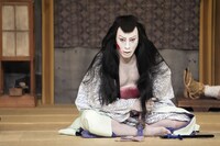 「双仮名手本三升 裏表忠臣蔵」昼の部より。