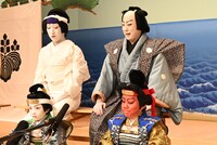 尾上菊之助（後列右）