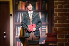 「明治座新春純烈公演」より、第1部「俺たちはダディじゃねえ！」の様子。（撮影：田中亜紀）