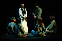 劇団プープージュース 第30回記念公演「革命の家」より。