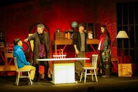 劇団プープージュース 第30回記念公演「革命の家」より。